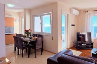 Beachfront Apartment In Durres 072 - Happy Rentals - 9