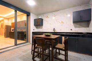 Villa in Marrakech with Private Pool & Garden - 1