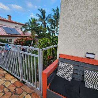 T2 confortable avec piscine à La Rivière Saint-Louis Id - 9