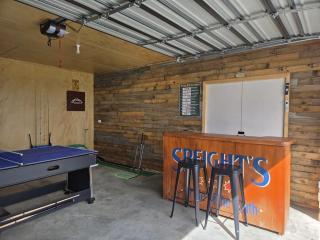 The Games Room - Epic Views & Mancave Magic - 7