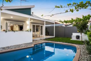 The Ausly Architectural Coastal Retreat with pool pet friendly - 1