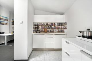 Two-level Apartment with Air Conditioning and Workspace close to the City Center by Noclegi Renters - 5