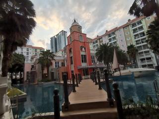 Nicepool Jomtiean - 2