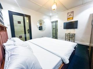 Stone Plant Apartment - 4