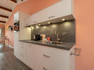 Romantic studio with garden - 2