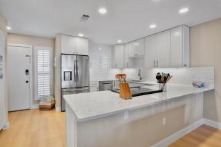 Beach and Bay Getaway - 3