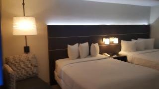 Holiday Inn Express & Suites Chicago West - St Charles by IHG - 5