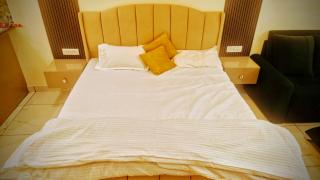 Luxury Studio near Har Ki Pauri with AC and Kitchen - 8