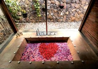 Unique architect-designed Villa & Tropical garden in Seminyak - 5