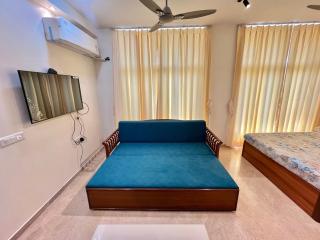 En-Suite LakeView AC Studio Apartment Hiranandani Estate Thane West - 3