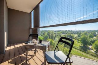 Comfortable Apartment with Parking and Balcony Next to Metro in Warsaw by Noclegi Renters - 8