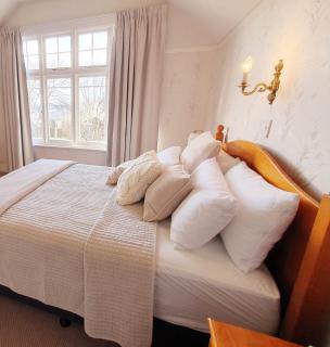 Richmond Grove Homestay - 9