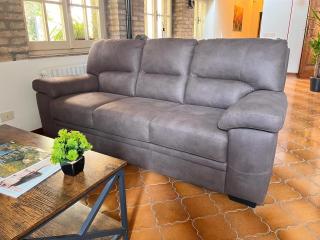 Spacious 4BR Suite & Prime Location and Comfort - 1