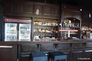 Sun Plaza Subic Hotel - 1