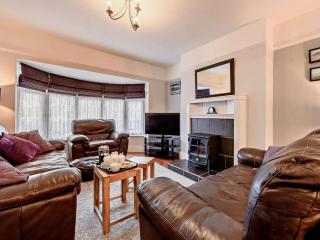 3 Bed in Tenby oc-fb063 - 0