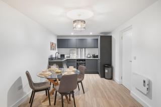 Stylish City Living - Fabulous 2 Bedroom Apartment - Liverpool City Centre - 8