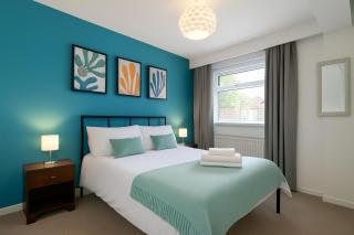 Comfy City Base with Free Parking Walk Everywhere - 0