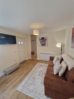 Stobhan Apartment - 5