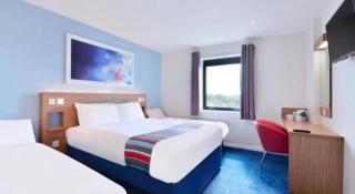 Travelodge Chertsey - 7