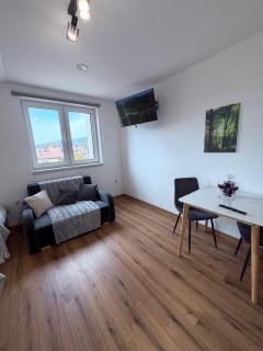 The Country Stop Apartment - 8