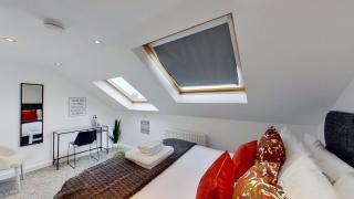 Chic Apartment with Sofa Bed & Netflix - 5