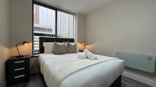 Stylish 2 Bed Apartment - Smart TV - WIFI - Jewellery Quarter 3AH - 2