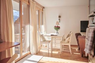 Alpine Hideaway Front-Row Jungfrau Views - 3