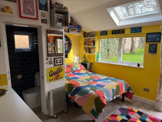 Cherry Cottage Retro Stay, Stourport-on-Severn - 9