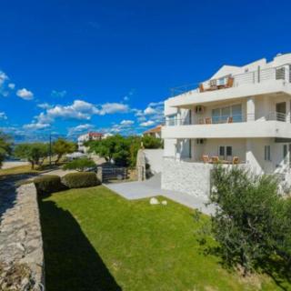 Marcela Sea front Center Luxury - 7