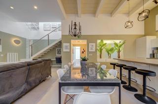 Sliema Ferries 4BR Home with BBQ, AC & Outdoor - 1