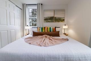 Vibrant Depot Town Home, King Bed - 2