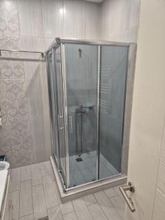 Comfy 2 Bedroom Apartment - 9