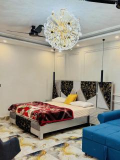 Modern Luxury Studio, Johar Town Phase 1, 3rd floor, Stairs - 0