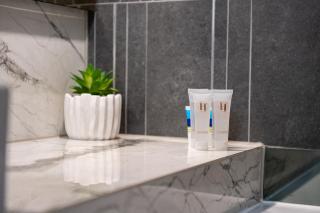 MoHost Luxury Landing Apartments Complex Qualis Brasov - 3