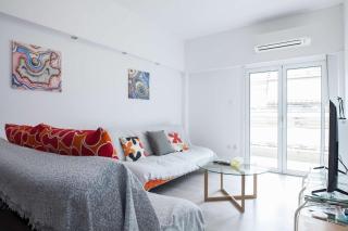 Trendy Cozy 2 Bd Apt in Panormou Metro Station - 2