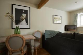 Lily Cottage - 4