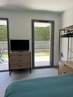 30 m2 studio 2 à 4 personnes - 1