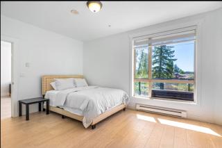 2 bedrooms 2 bathrooms - 4