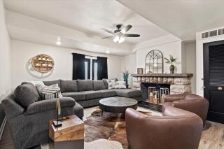 SixZeroOne - outdoor areaprkg10 mins to Legends - 6