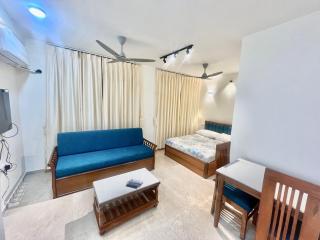 Waterfront LakeView AC Studio Apartment Hiranandani Estate Thane West - 7