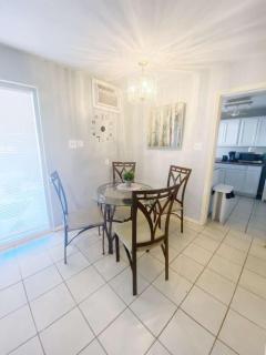 Entire Home Near Cordova Intl Bridge - 6