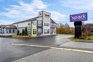 Spark by Hilton Portland Airport Maine Mall - 8