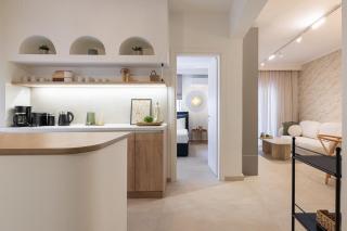 F & B Collection - Luxurious Flat for 4 - 0