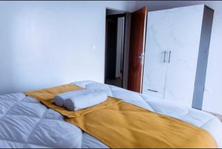 Skyrise Apartment - 7