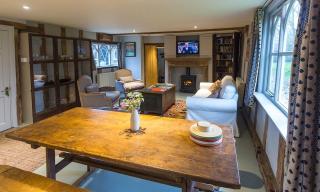 Hedgerow Barn, Great Green, Thurston, Suffolk - 5