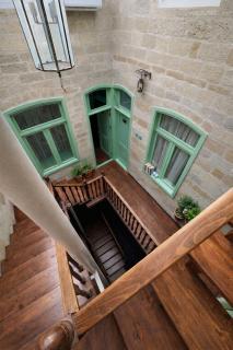 Sazeli Courtyard Hotel - 7