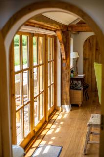 Idyllic countryside cabin with stream and lake - 2