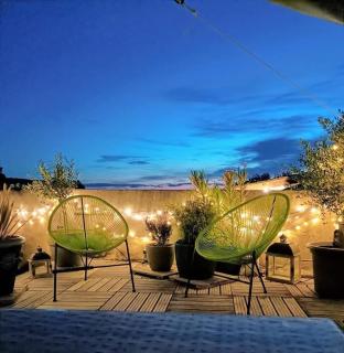 Peace of Provence - Rooftop Village Life - 1