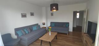 Eleonoras Ferienwohnung im 2OG inklusive eigenen Parkplätzen vor der Tür für bis zu 8 Personen geeignet - 5