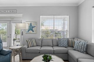 Bayfront Escape with Balcony, Downtown & Dining Walkable - 2